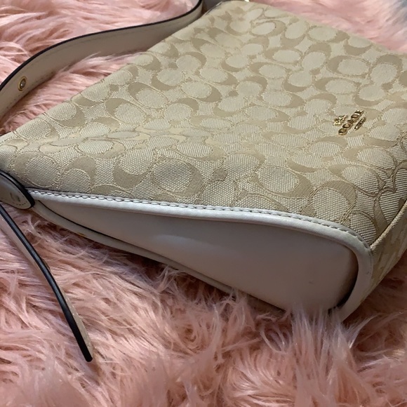 Tan COACH cross body purse EXCELLENT condition - Picture 6 of 6